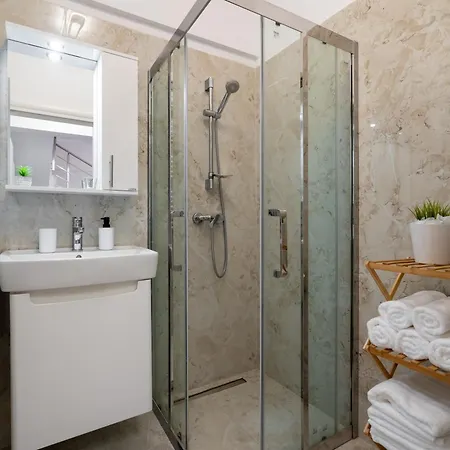 Penthouse 1118 * בוקרשט